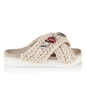Inuikii Woven Stone Slide Sandals